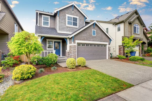 Curb Appeal Landscaping in Rochester